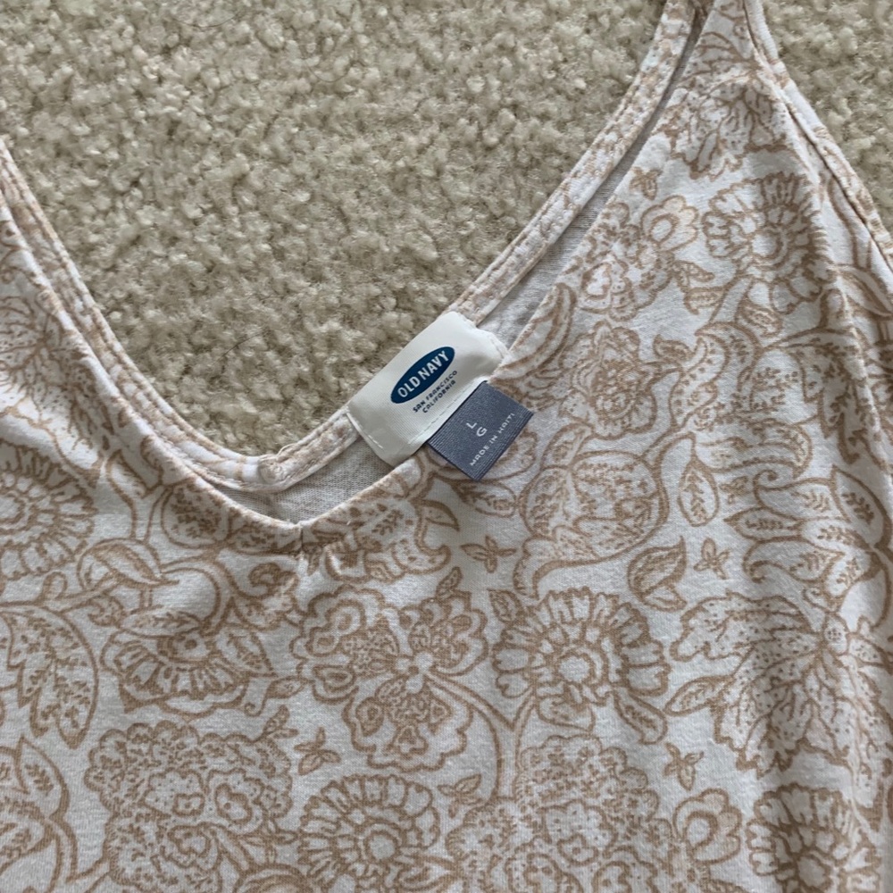Beige paisley tank top - Picture 2 of 3